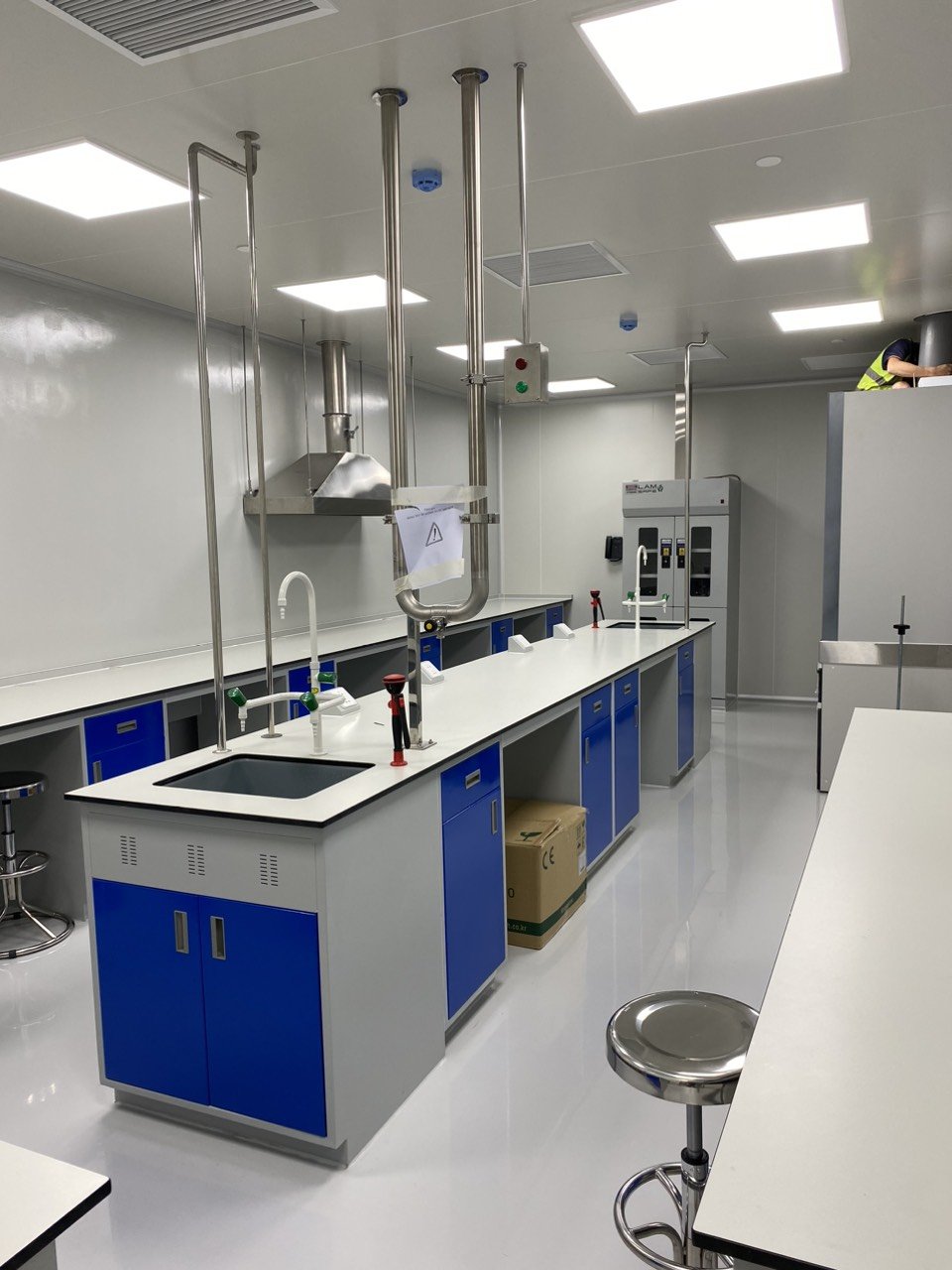 Bàn thí nghiệm nhà máy dược phẩm Bàn thí nghiệm nhà máy dược phẩm